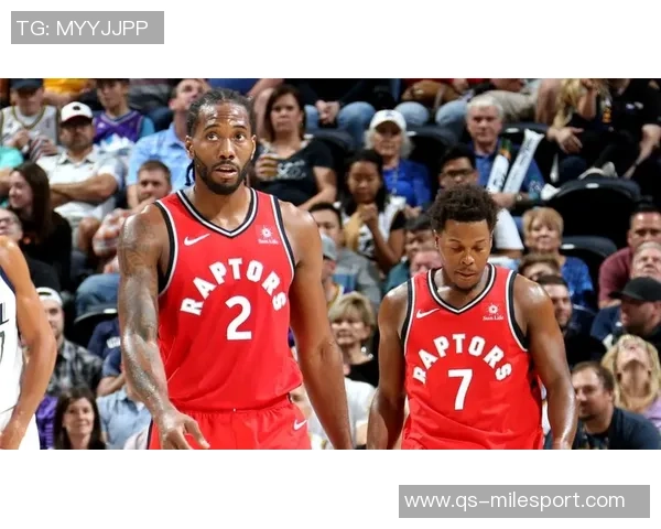 文班与哈珀同场竞技进攻防守双双领跑联盟展现强大实力