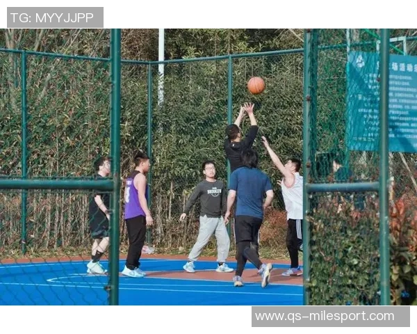 能扣篮的姑娘越来越多了她们在篮球场上展现出无限魅力与力量