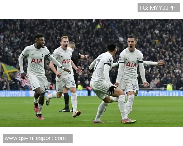 英超前瞻:蓝军小胜枪手热刺主场遭曼联强势挑战